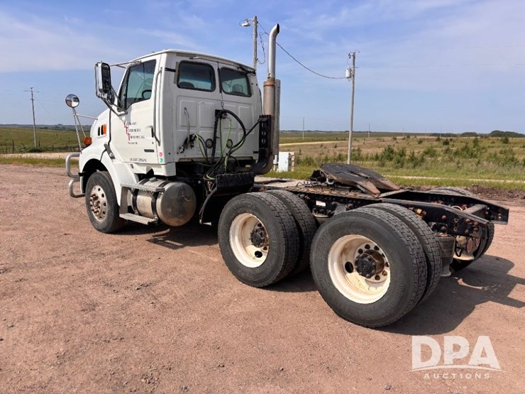 2006-sterling-day-cab-truck-(gp11332,-unit-18)-image-13