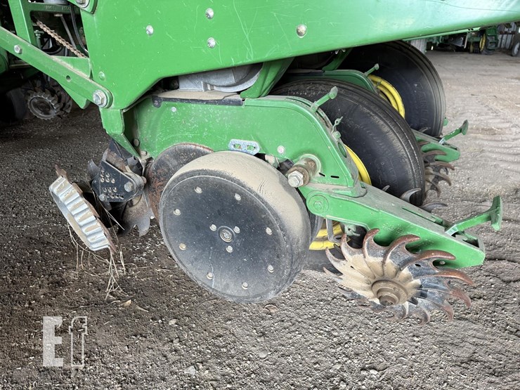 1997-john-deere-1770-image-23