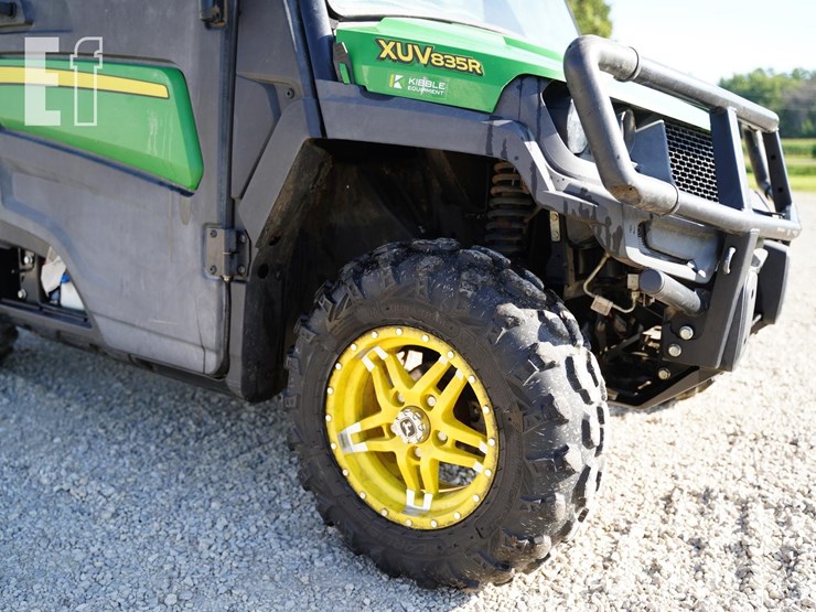 2018-john-deere-gator-xuv-835r-image-13