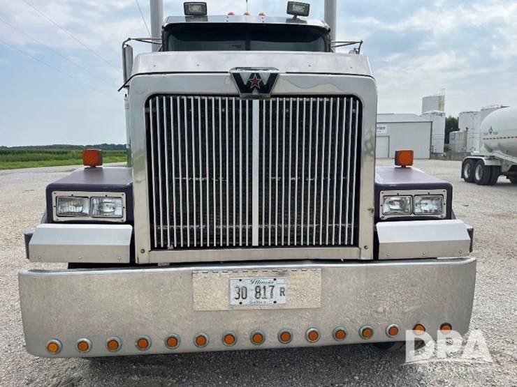 1996-western-star-model-496f-liquid-nurse-truck-(jn2748,-unit-40582)-image-26