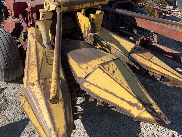new-holland-890-image-3