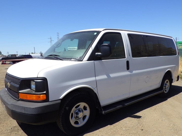 2008-chevrolet-express-1500-image-1