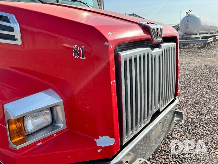 2017-western-star-w4700sb-day-cab-truck-(gp11326,-unit-81)-image-66