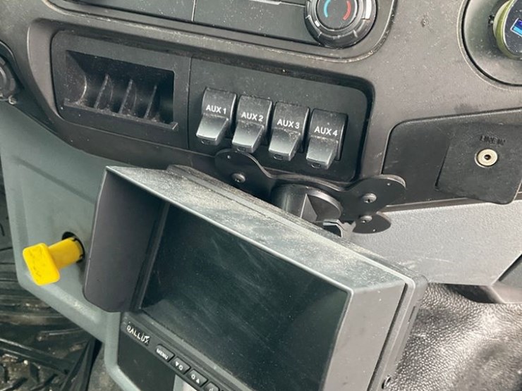 2018-ford-f650-image-35