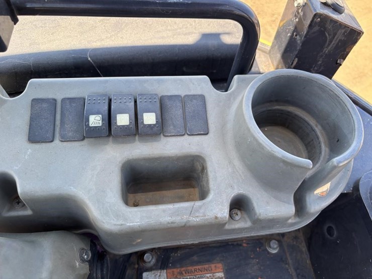 2020-yanmar-vi035-hydraulic-excavator-image-26