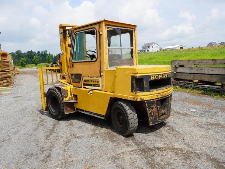 #302-•-komatsu-fd40-forklift-image-3