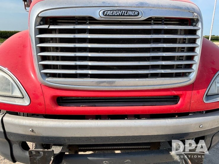 2006-freightliner-columbia-day-cab-truck-(gp11331,-unit-88)-image-18