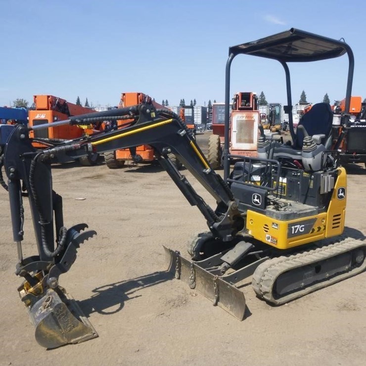 2022 DEERE 17G