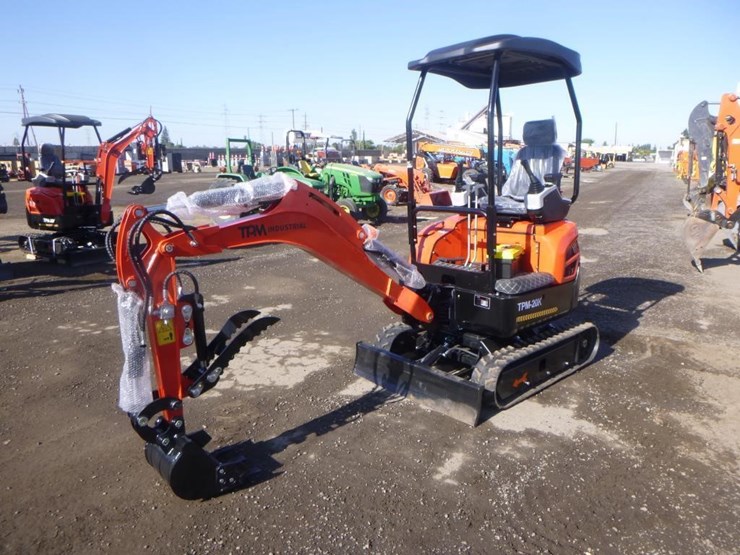 2025-tpm-20k-hydraulic-excavator-image-1