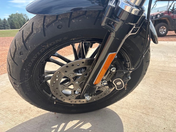 2017-harley-davidson-x11200-motorcycle-image-13