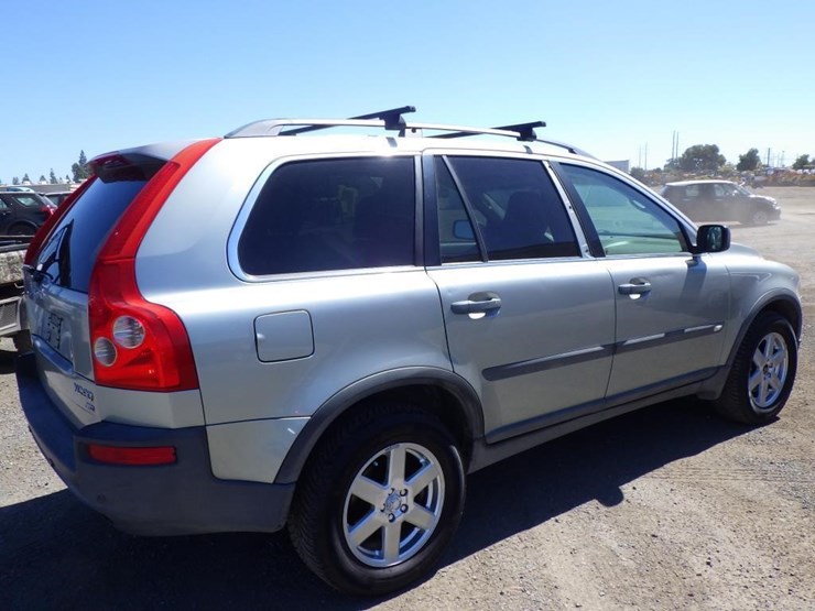 2004-volvo-xc90-image-3