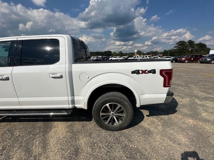 2017-ford-f150-lariat-image-11