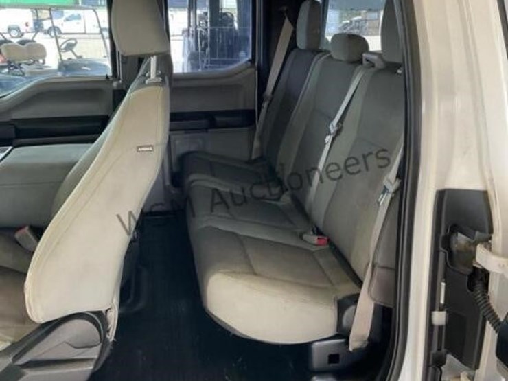 2016-ford-f150-image-24