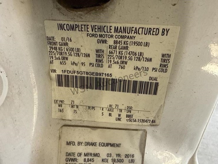2016-ford-f550-image-17