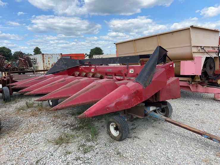 case-ih-1063-image-1