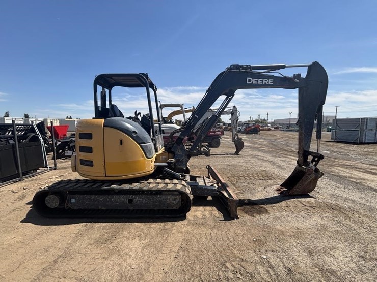 2016-deere-50g-image-7