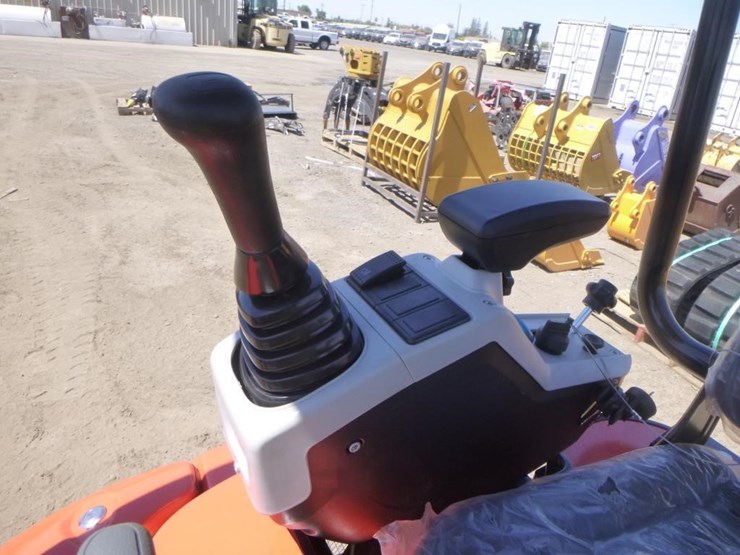 2025-tpm-16-hydraulic-excavator-image-22