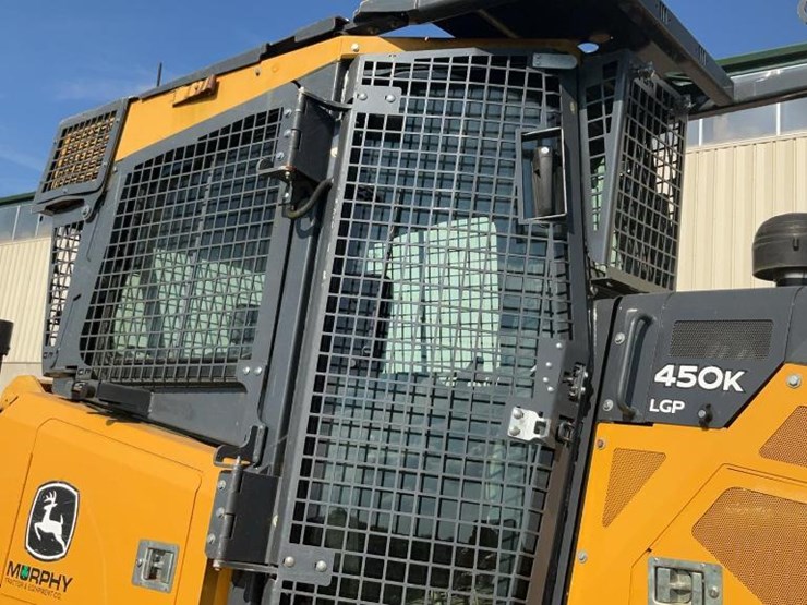 2017-deere-450k-lgp-image-38