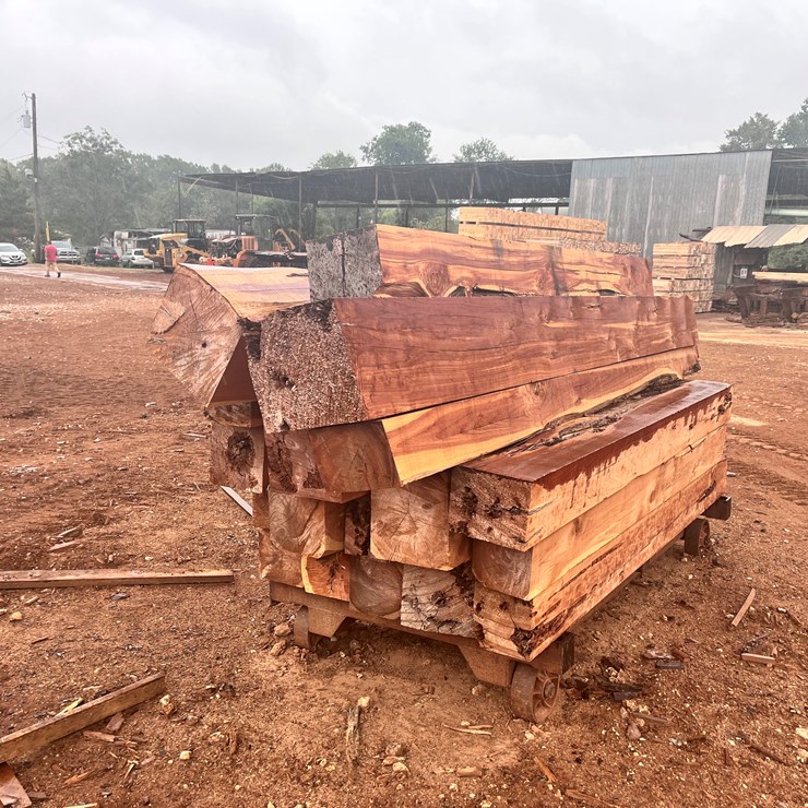 #1043 • 1 full bunk of low grade red cedar Timbers. 12x12-8x8 in size, 8-12’ long.