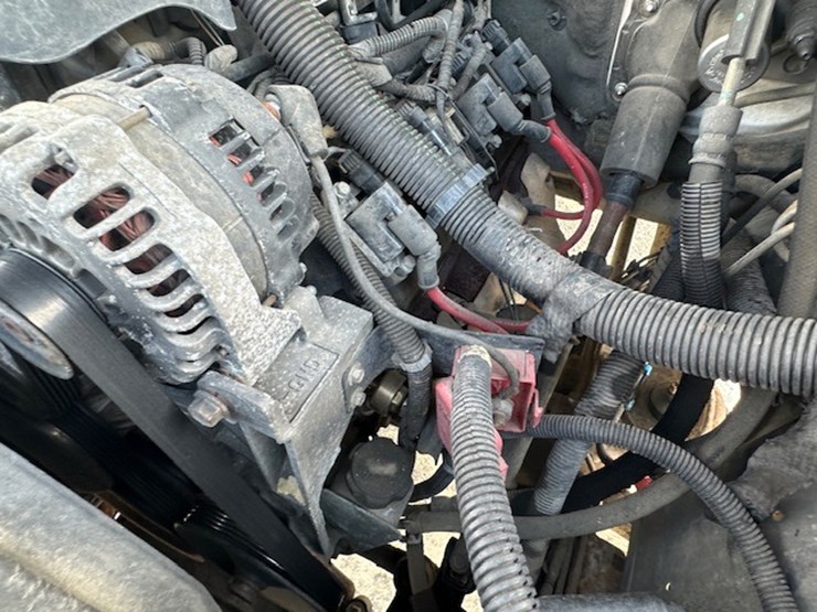 2005-gmc-2500-image-52