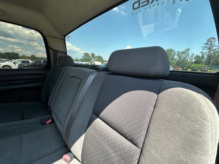 2009-chevrolet-silverado-image-25