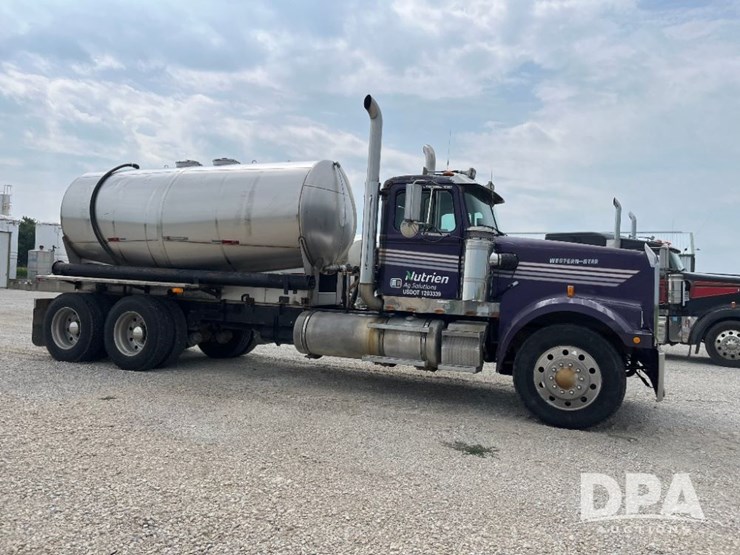 1996-western-star-model-496f-liquid-nurse-truck-(jn2748,-unit-40582)-image-7