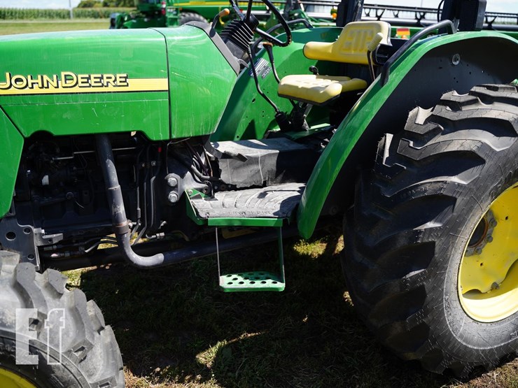 2004-john-deere-5220-image-8