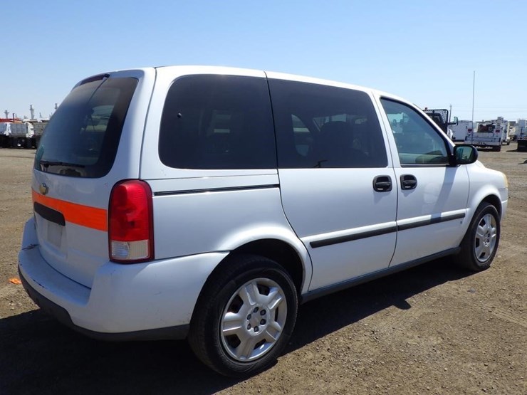 2008-chevrolet-uplander-image-3