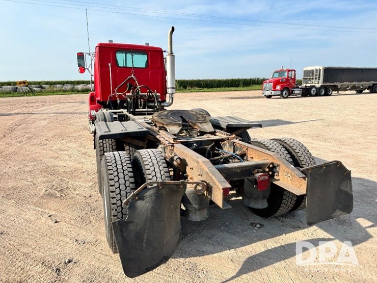 2017-western-star-w4700sb-day-cab-truck-(gp11329,-unit-82)-image-14