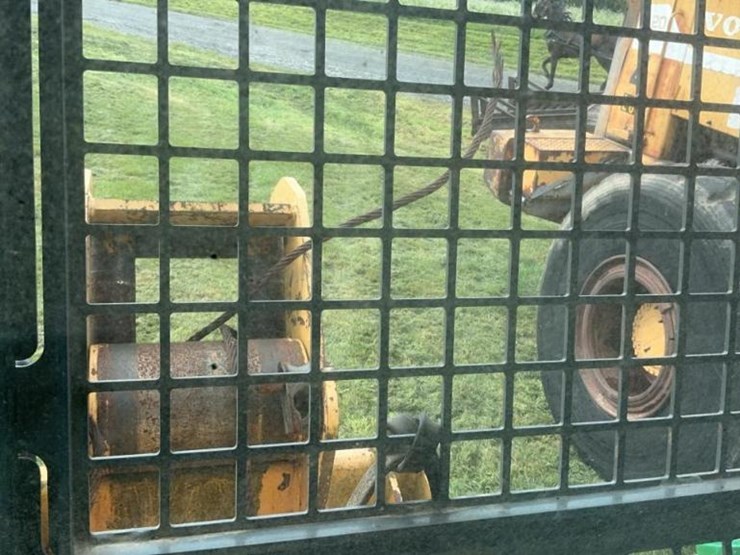 2017-deere-450k-lgp-image-59