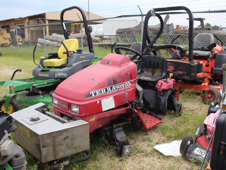 #00448-•-honda-tractor-|-parts-or-repairs-only-image-2