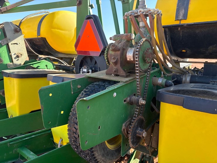 john-deere-1760-image-11