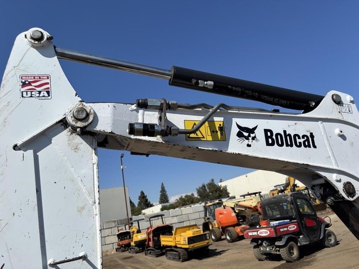2020-bobcat-e32i-image-19