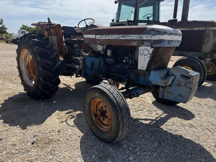 ford-tractor-image-2