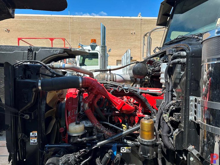 2007-peterbilt-378-image-12
