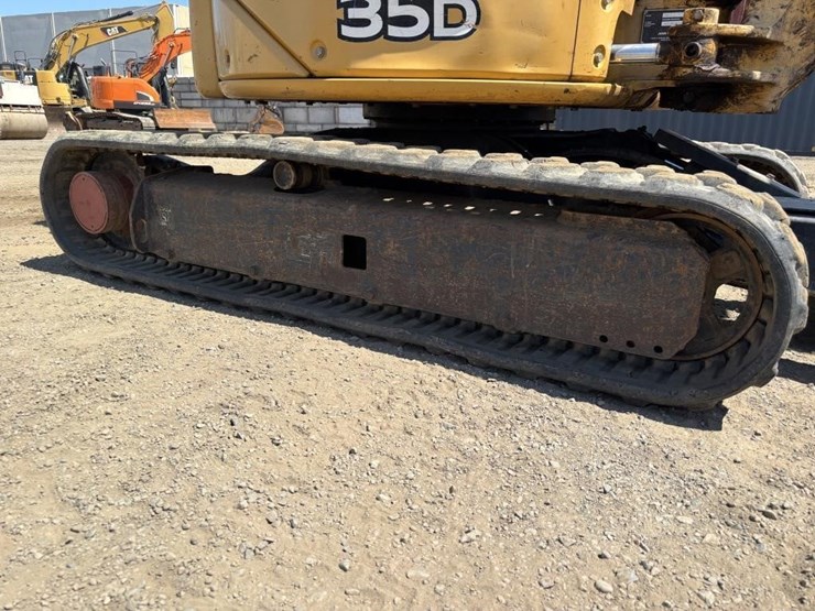 deere-35d-image-25