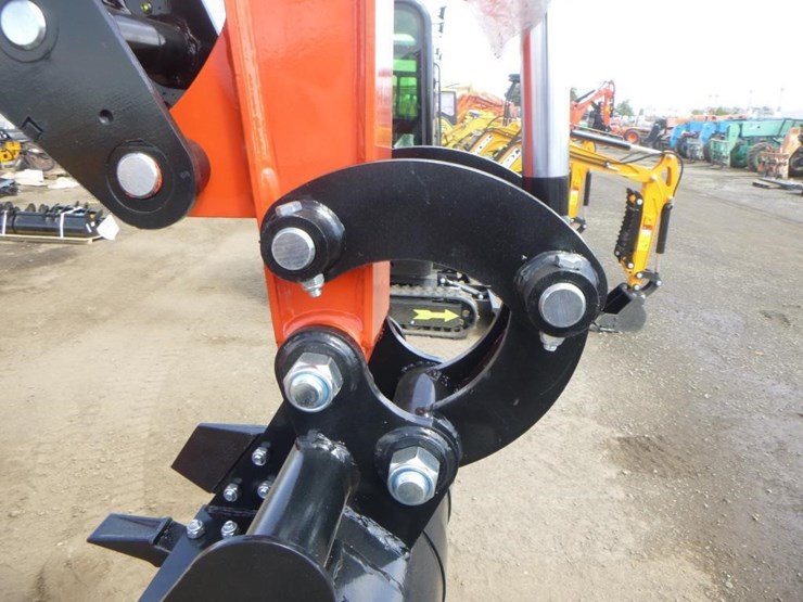 2025-tpm-16-hydraulic-excavator-image-9