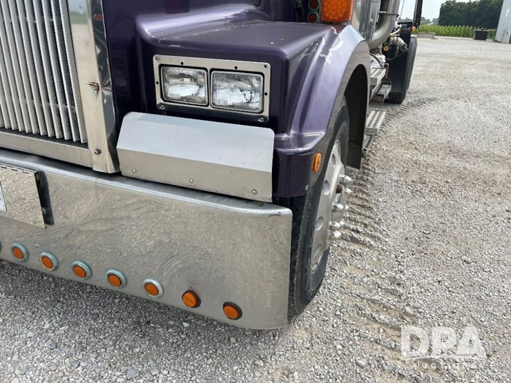1996-western-star-model-496f-liquid-nurse-truck-(jn2748,-unit-40582)-image-25
