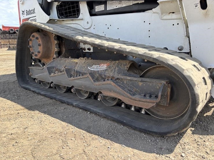 2017-bobcat-t770-image-17