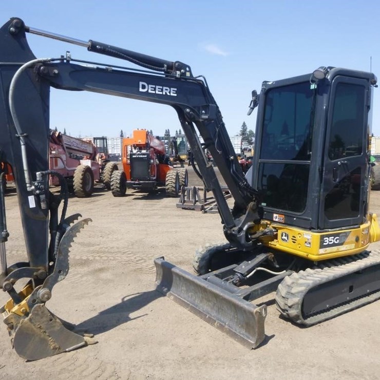 2022 DEERE 35G