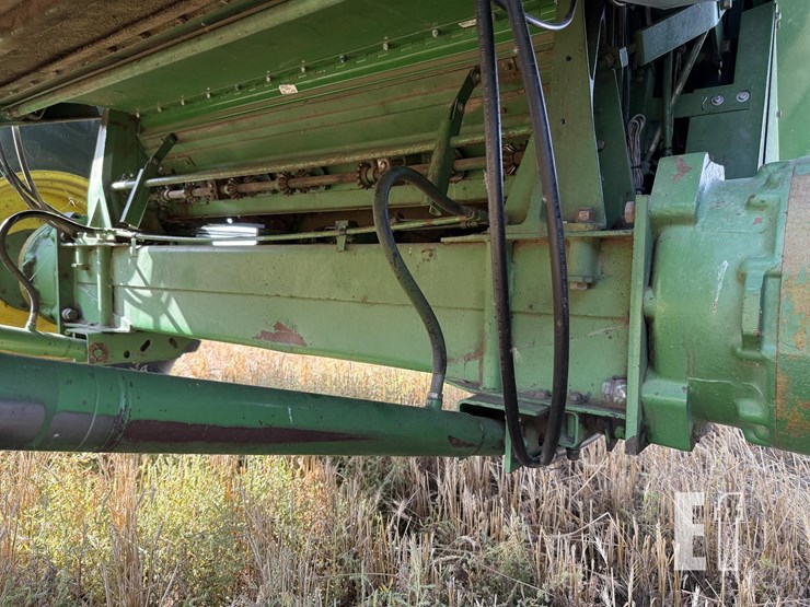 1983-john-deere-8820-image-11