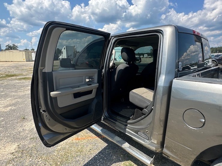 2011-dodge-ram-1500-image-21