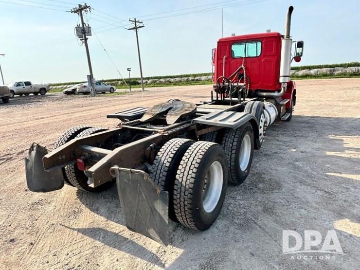 2017-western-star-w4700sb-day-cab-truck-(gp11329,-unit-82)-image-12