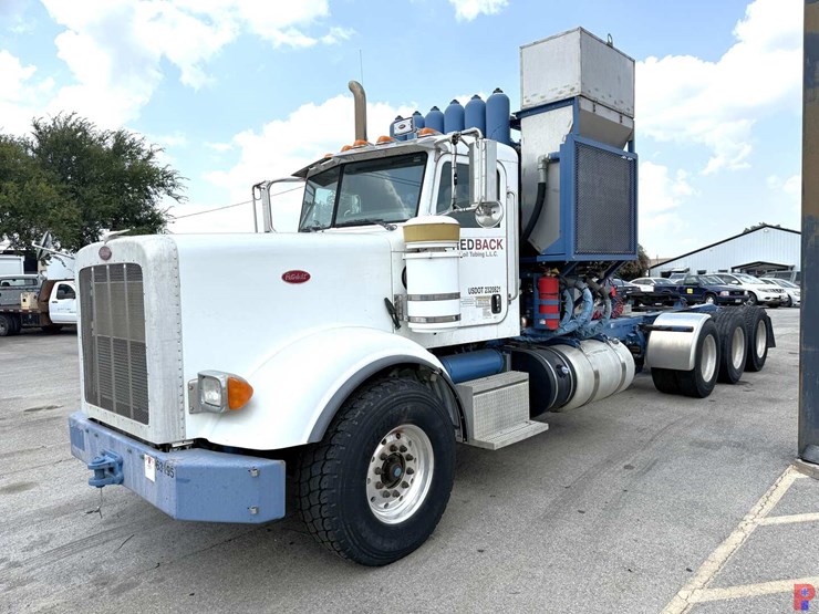 2012-peterbilt-367-image-1