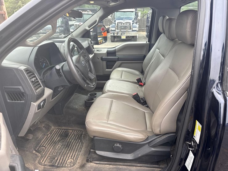 2022-ford-f350-image-9