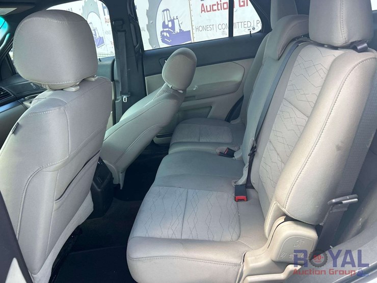2013-ford-explorer-image-23