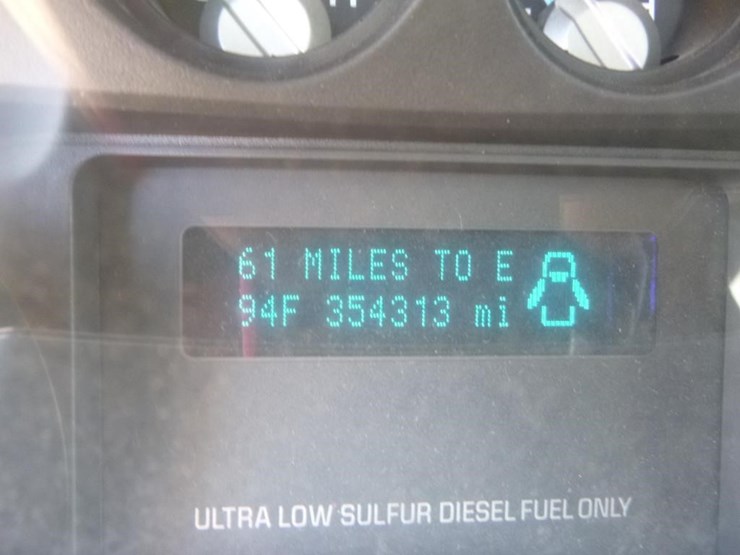 2015-ford-f550-image-30