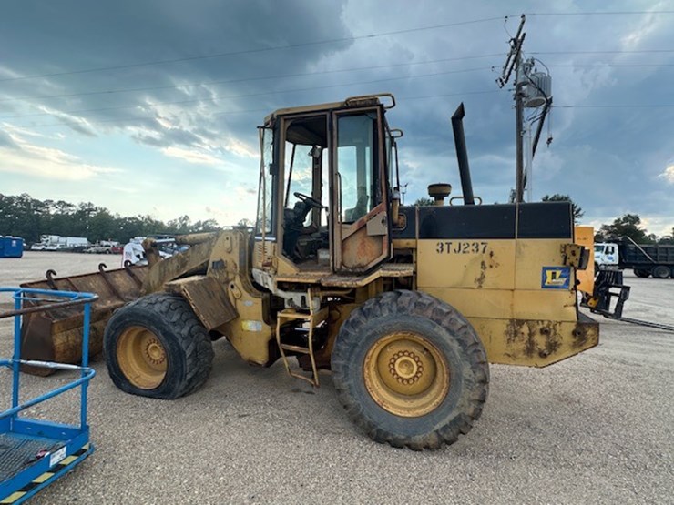 caterpillar-918f-image-8