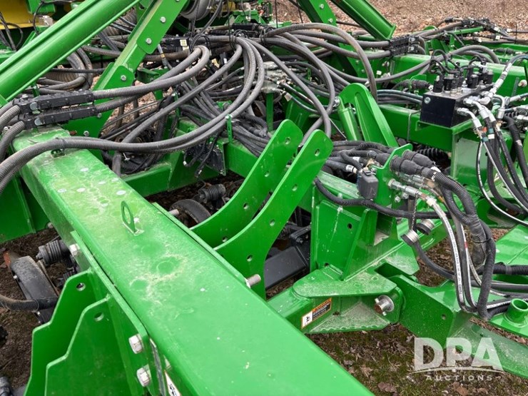 2022-john-deere-n530c-image-59