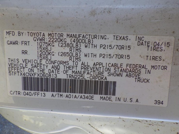 2015-toyota-tacoma-image-14